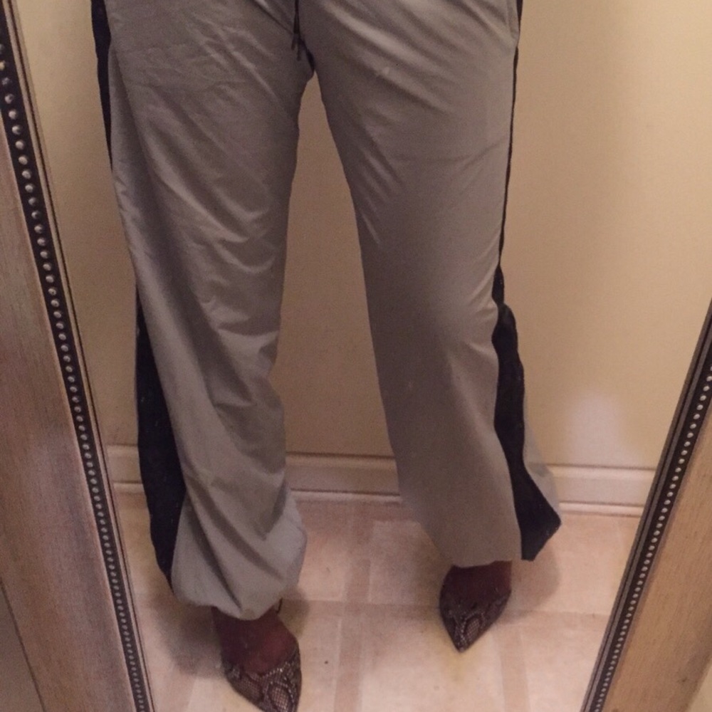 Athletic pants